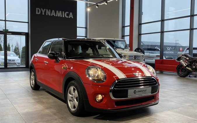 mini cooper MINI Cooper cena 66900 przebieg: 62400, rok produkcji 2018 z Sianów